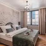Gotyk House 3*
