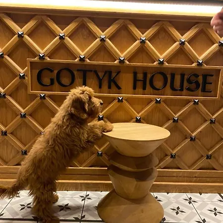Gotyk House 3*