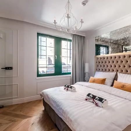 哥特别墅酒店 4* 格但斯克