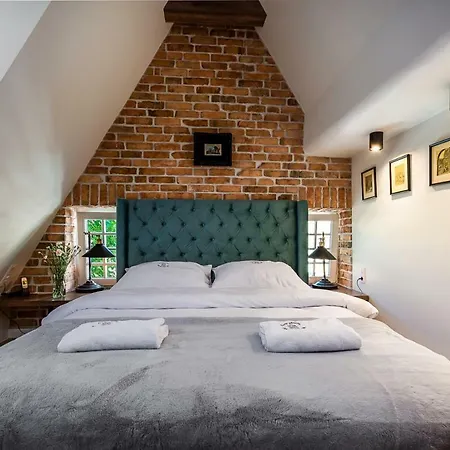 Aparthotel Gotyk House 3*