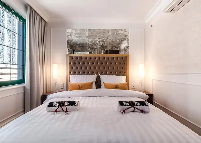 Aparthotel Gotyk House 4*